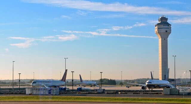 newark-airport-tower.jpg