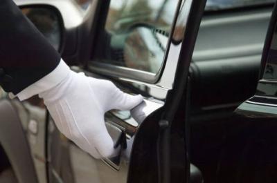 Corporate Limo Service For Employee Travel